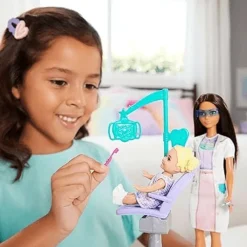 Barbie Profesiones Set Dentista Cabello Castaño con Niña JCR71<Mattel Online