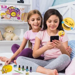 Salón de Uñas de Emoji<Crayola New